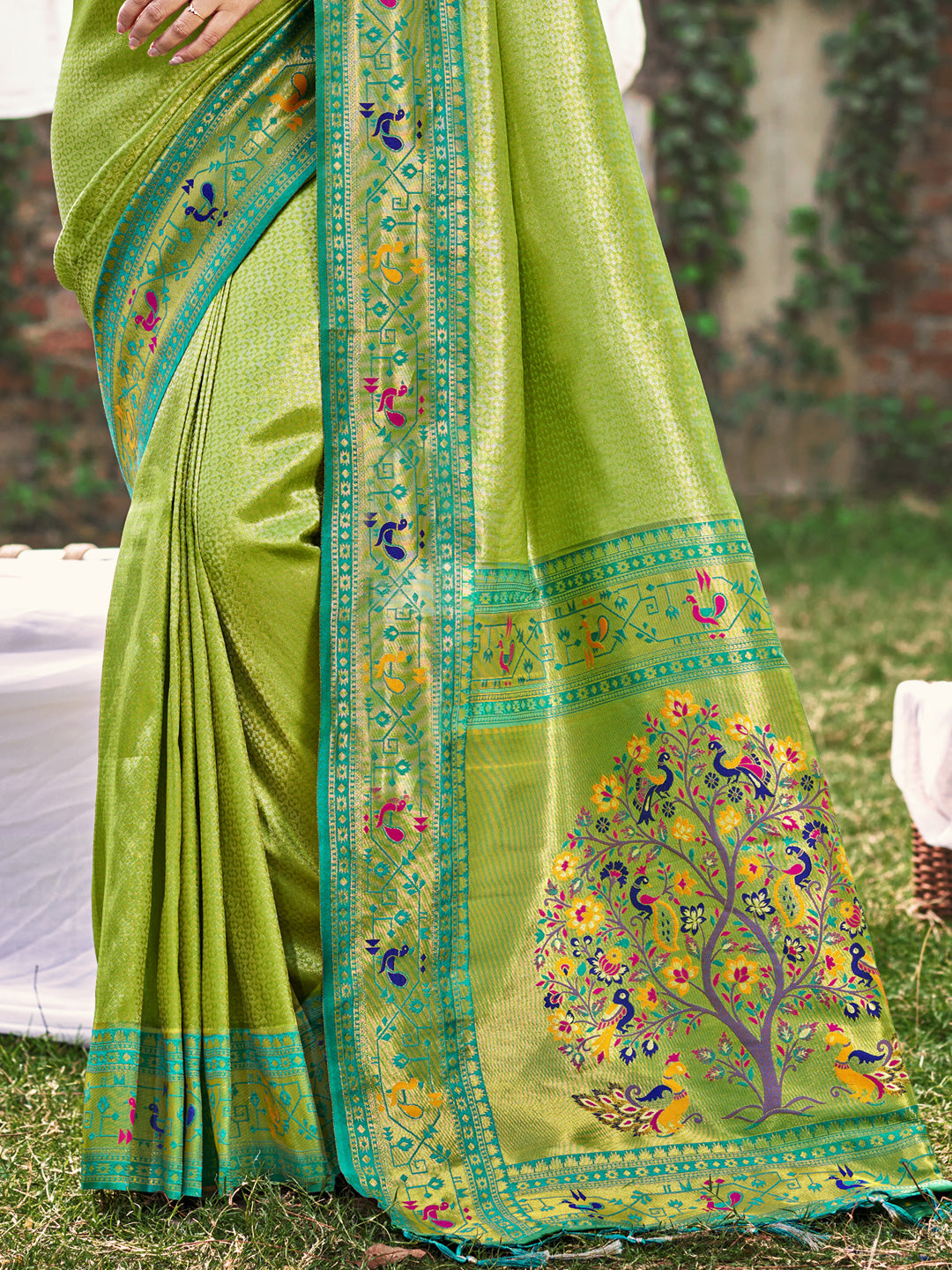 Sutriti Light Green Paithani Silk Saree with Pink Contrast Border & Floral Weaving | Wedding & Festive Wear