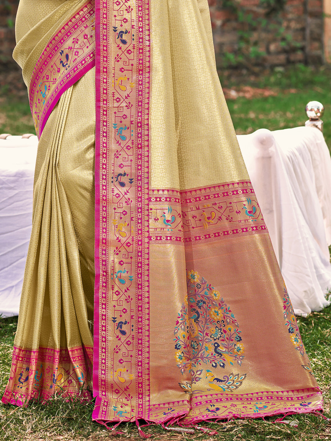 Sutriti Cream Paithani Silk Saree with Pink Contrast Border & Floral Weaving | Wedding & Festive Wear