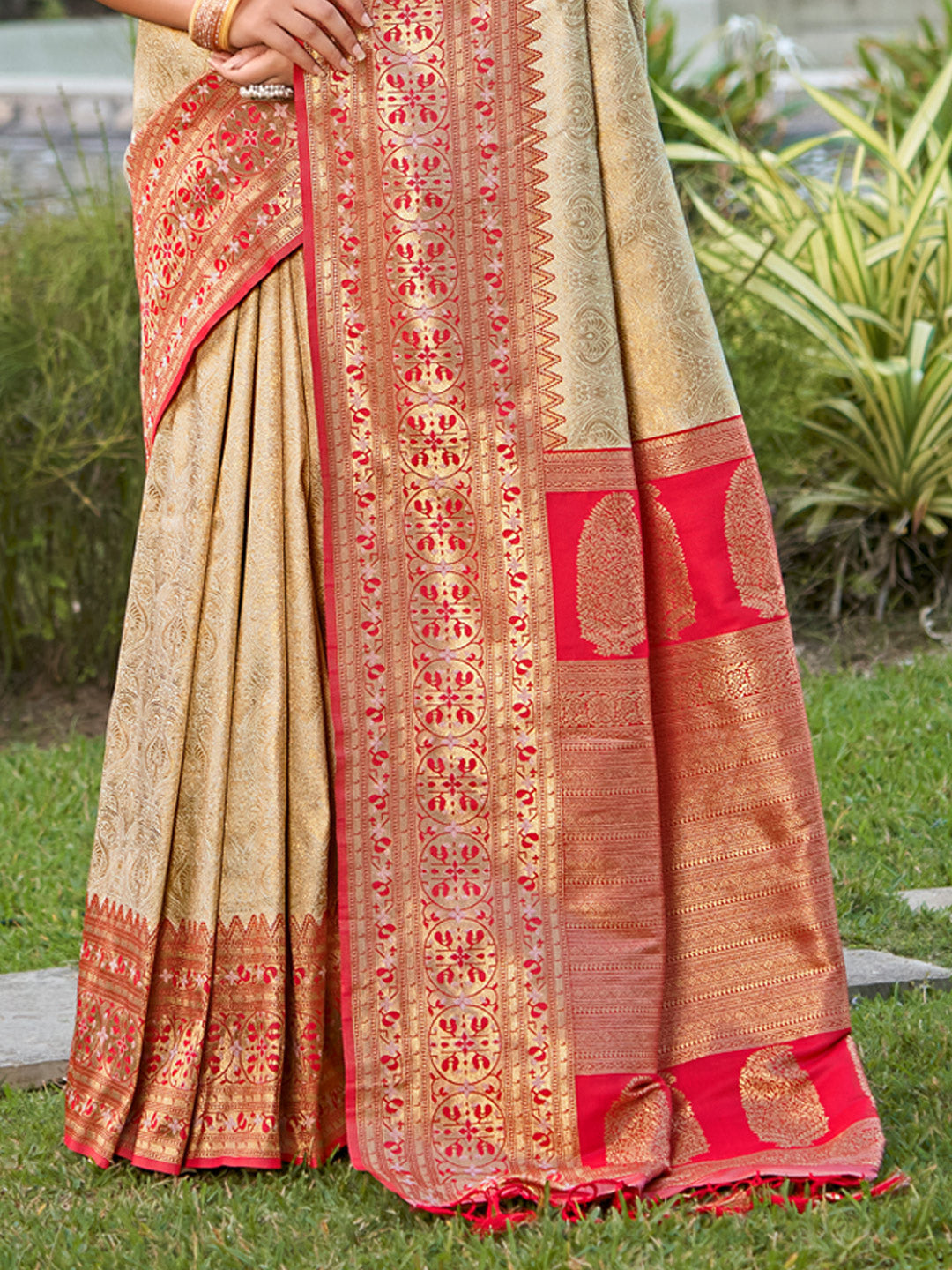 Sutriti Majestic Cream Pure Kanjivaram Silk Saree | Bridal Heritage Collection | Limited Edition
