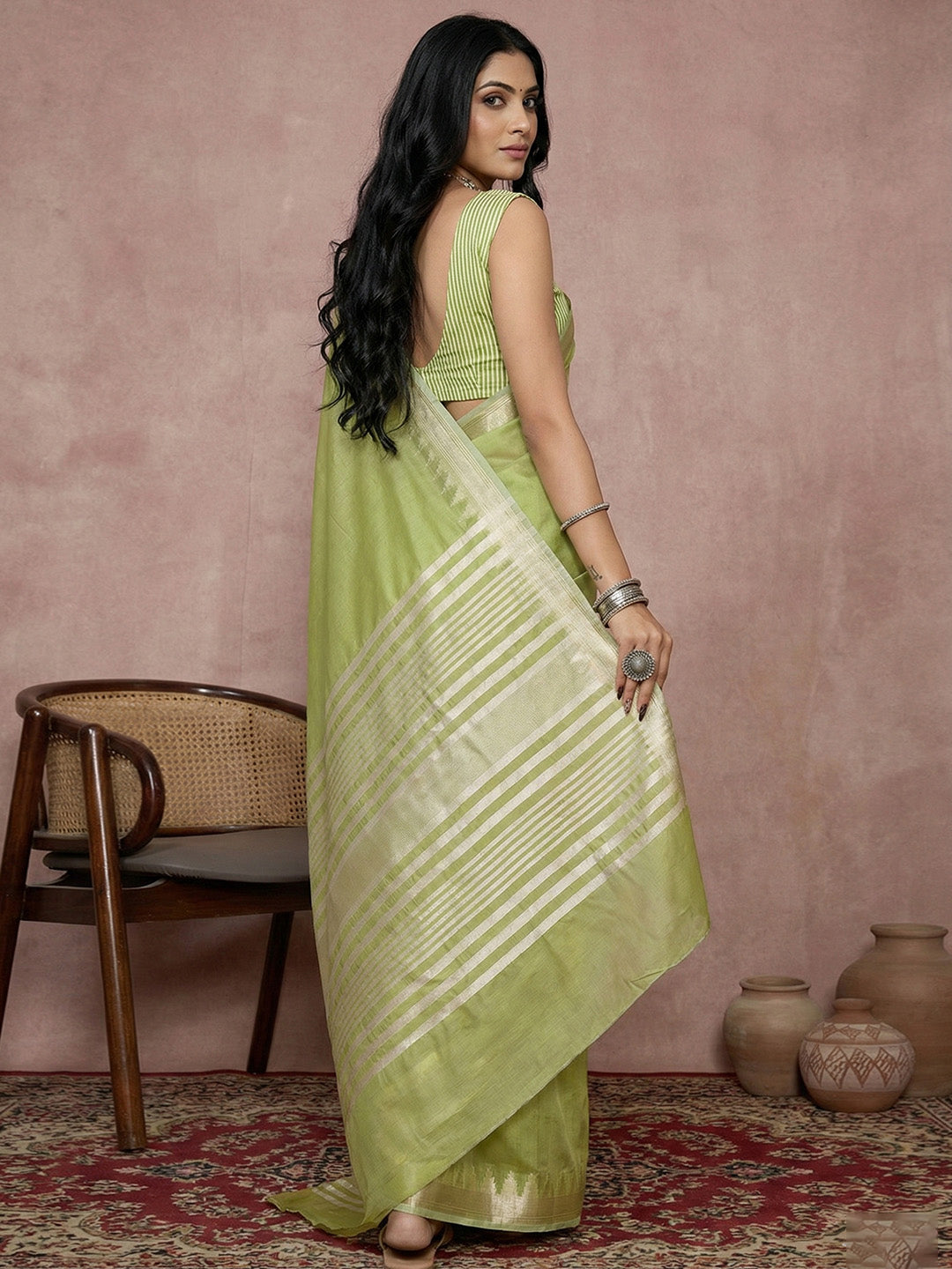 Sutriti Pastel Green Pure Linen Saree: Refreshing Luxury & Effortless Fall