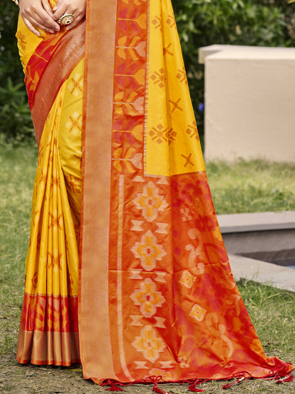 Sutriti Exquisite Yellow & Red Pochampalli Soft Silk Saree with Grand Ikat Woven Pallu – Perfect for Weddings, Festivals & Traditional Celebrations