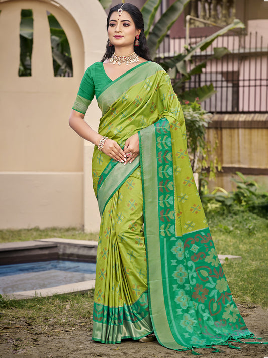 Sutriti Exquisite Light Green & Green Pochampalli Soft Silk Saree with Grand Ikat Woven Pallu – Perfect for Weddings, Festivals & Traditional Celebrations