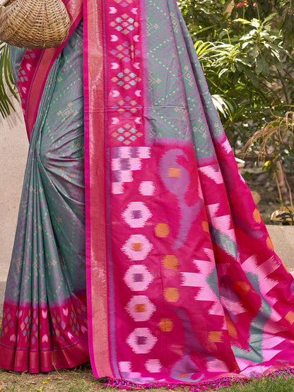 Sutriti Grey & Magenta Pochampalli Soft Silk Saree with Traditional Ikat Woven Pallu – Perfect for Festive Celebrations & Wedding Occasions