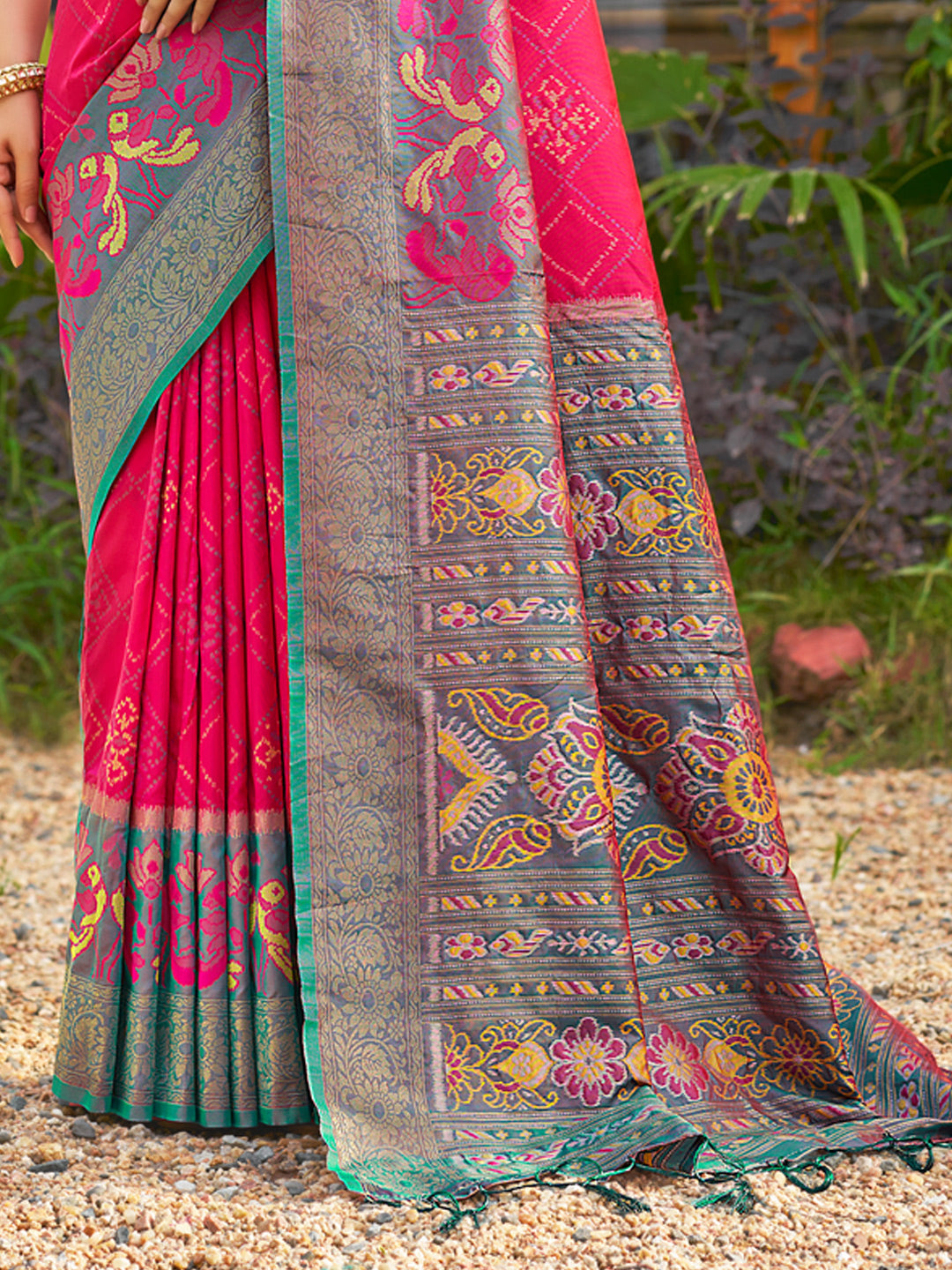 Sutriti Pink Pochampalli Silk Saree for Women | Wedding & Festive Wear Saree