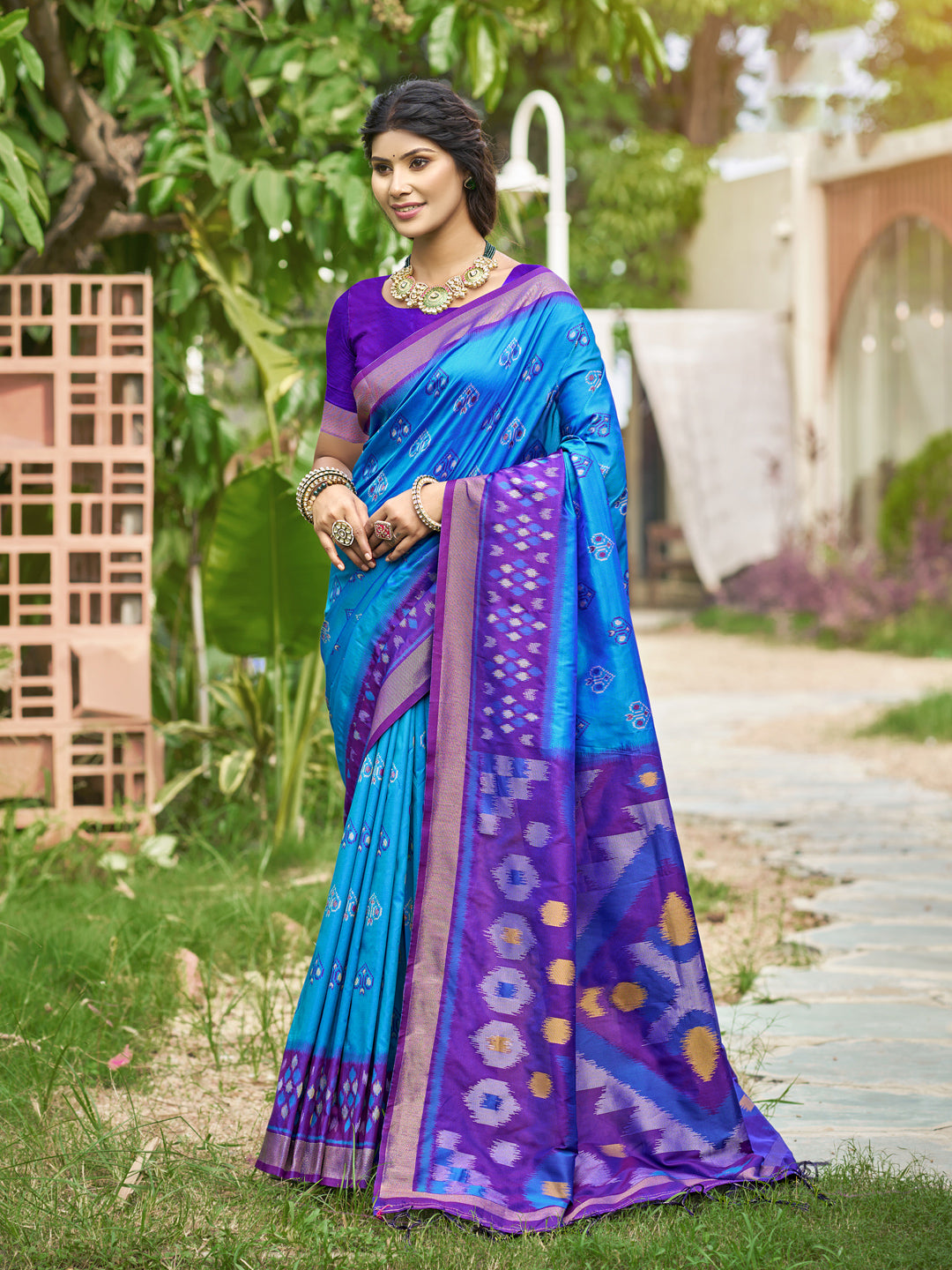 Sutriti Blue Pochampalli Silk Saree | Elegant Traditional Wedding & Festive Wear Saree