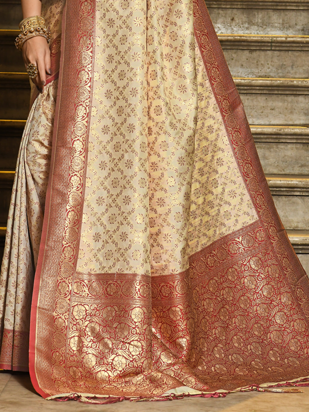 Sutriti Ivory and Maroon Banarasi Silk Saree with Golden Zari – Regal Elegance for Timeless Celebrations