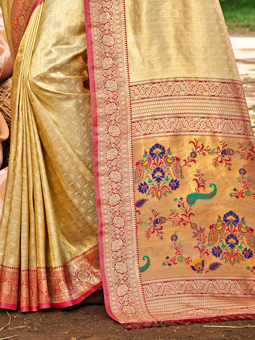 Sutriti Kanjivaram Silk Saree for Women Cream Wedding Wear with Red Blouse Rich Zari Woven Design Saree