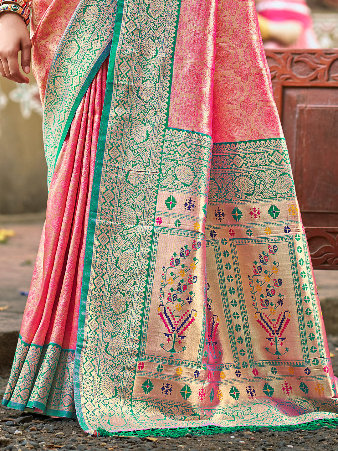 Sutriti Traditional Kanjivaram Silk Saree in Pink with Grand Zari Pallu and Matching Blouse