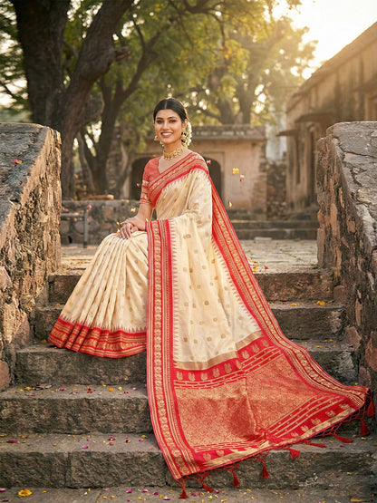 Sutriti Graceful Cream Banarasi Silk Saree with Golden Zari Woven Border & Floral Jaal – Wedding & Festive Wear
