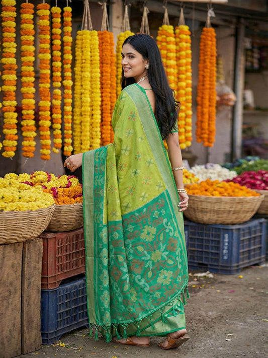 Sutriti Exquisite Light Green & Green Pochampalli Soft Silk Saree with Grand Ikat Woven Pallu – Perfect for Weddings, Festivals & Traditional Celebrations