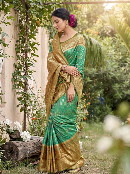 Sutriti Green Pochampalli Silk Saree | Elegant Traditional Wedding & Festive Wear Saree
