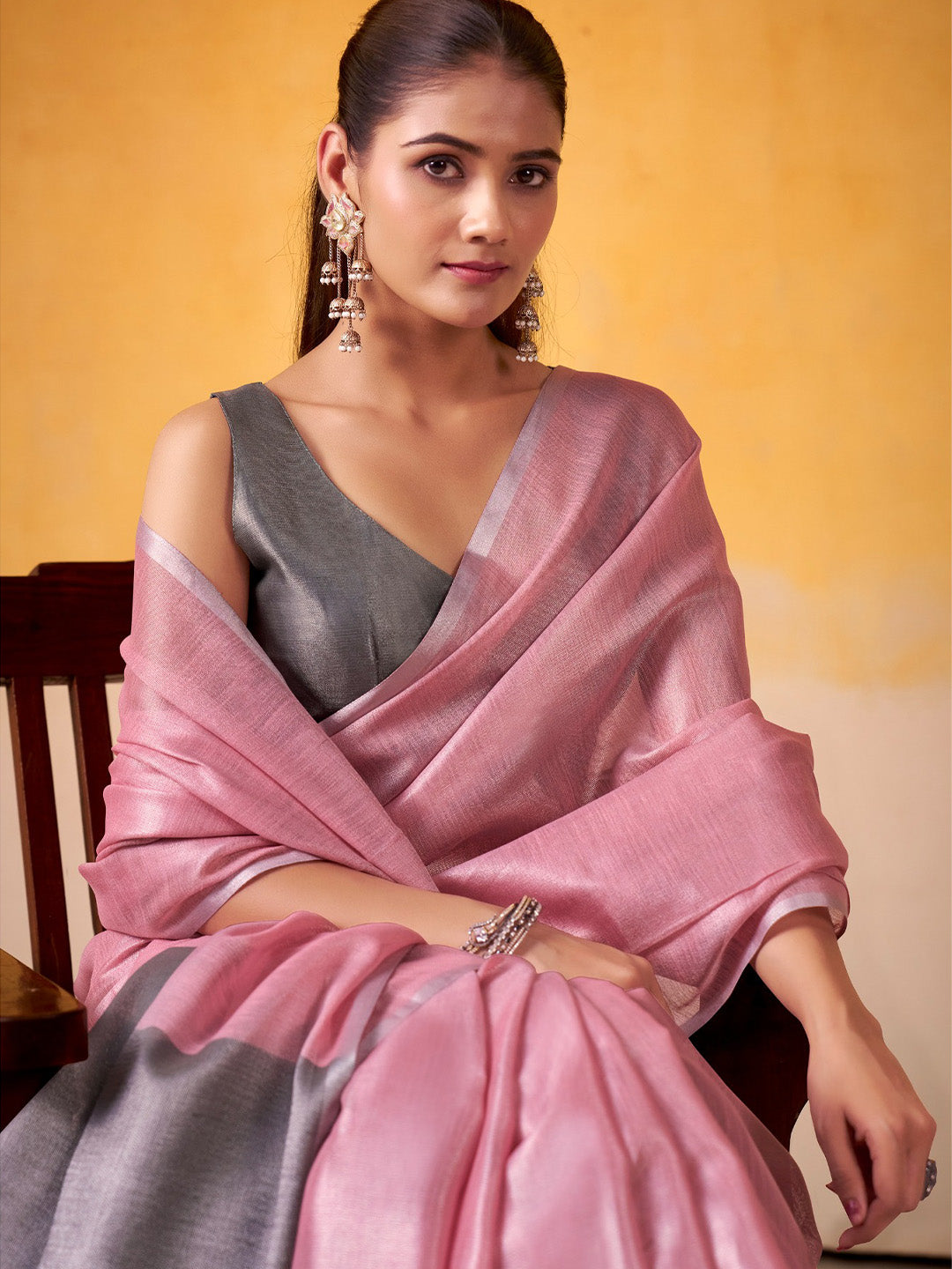 Sutriti Women Pink & Silver-Toned Solid Tissue Linen Saree with Zari Border