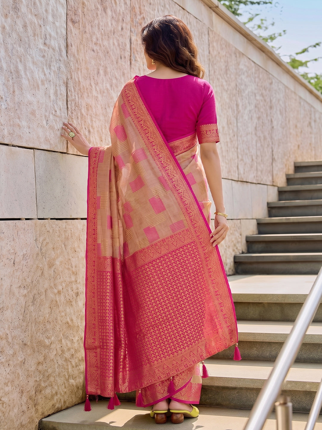 Sutriti Beige Pure Cotton Saree For Women | Pink Border Festive & Party Ethnic Wear
