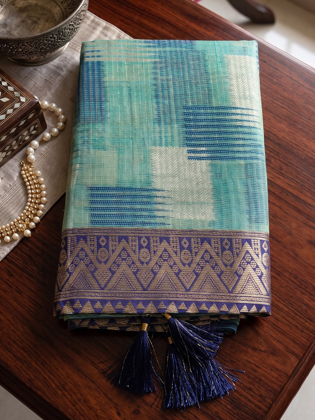 Sutriti Sky Blue Pure Cotton Saree For Women | Navy Border Festive & Party Ethnic Wear