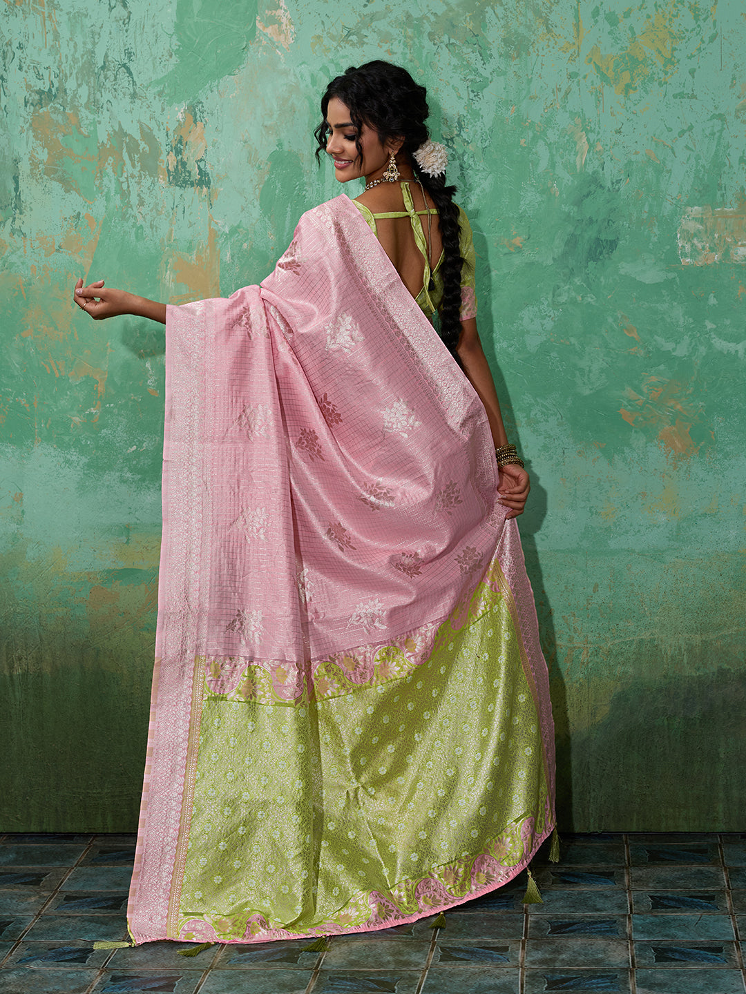 Sutriti Peach & Mehendi Green Cotton Silk Saree for Women - Festive Wedding Party Wear Ethnic Saree