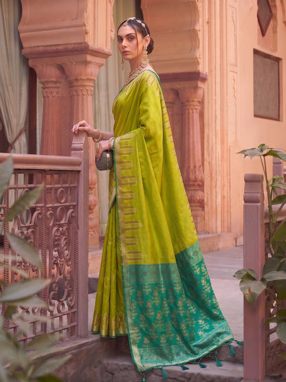 Sutriti Mehendi Green Soft Silk Saree for Women Festive Party Traditional Wedding Saree