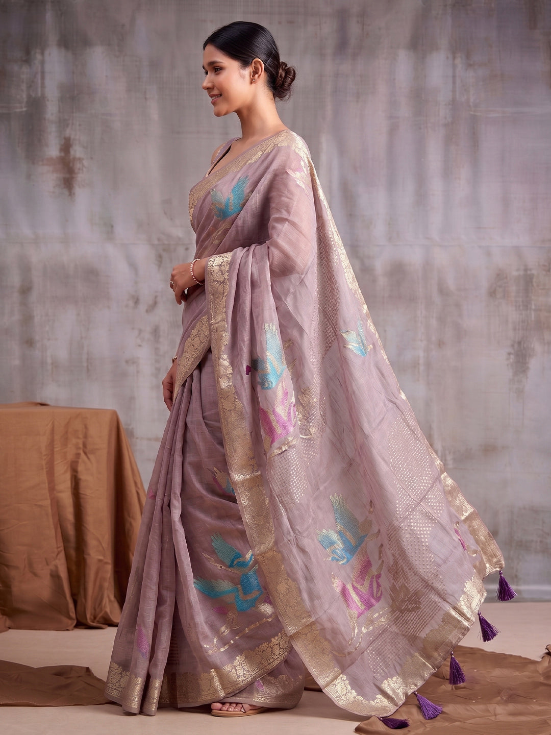 Sutriti Mauve Cotton Saree for Women Festive Traditional Party Ethnic Wedding Saree