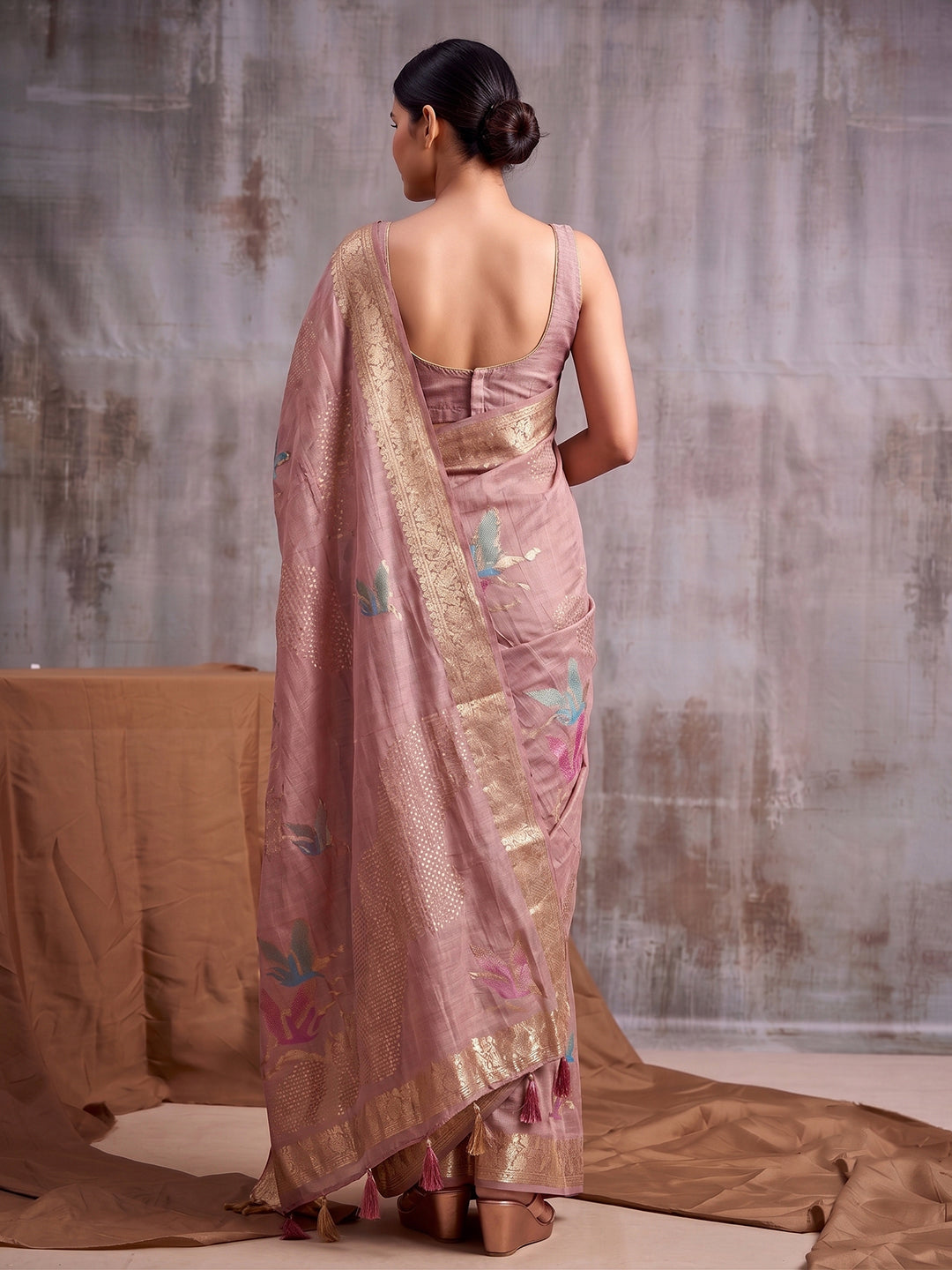 Sutriti Rose Pink Cotton Saree for Women Festive Traditional Party Ethnic Wear