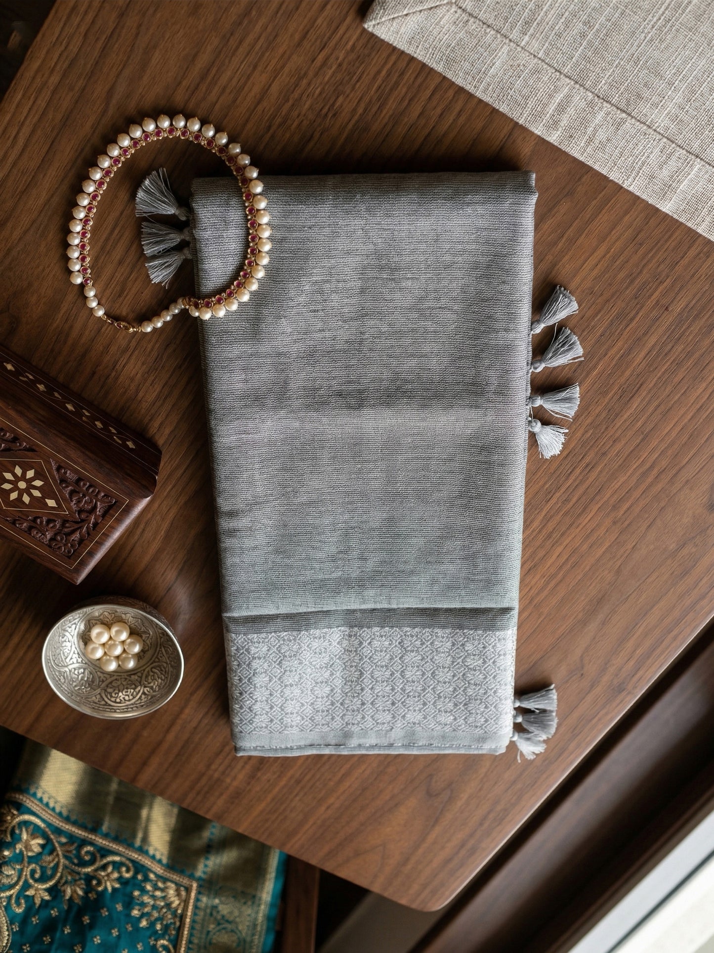 Sutriti Grey Linen Saree for Women Festive Wear Elegant Ethnic Wedding PSofty Saree