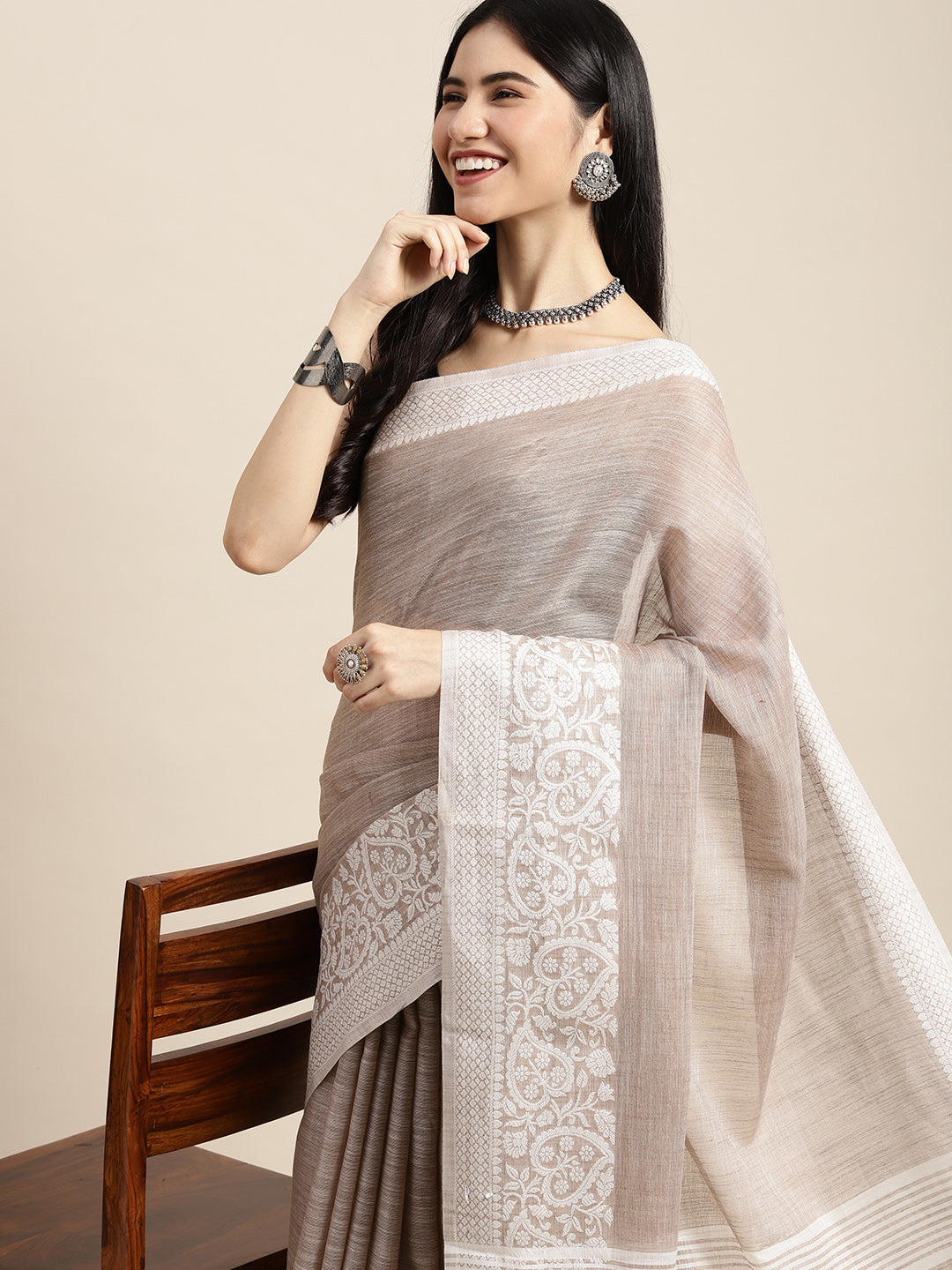 Sutriti Women Beige & Silver-Toned Woven Design Linen Blend Saree