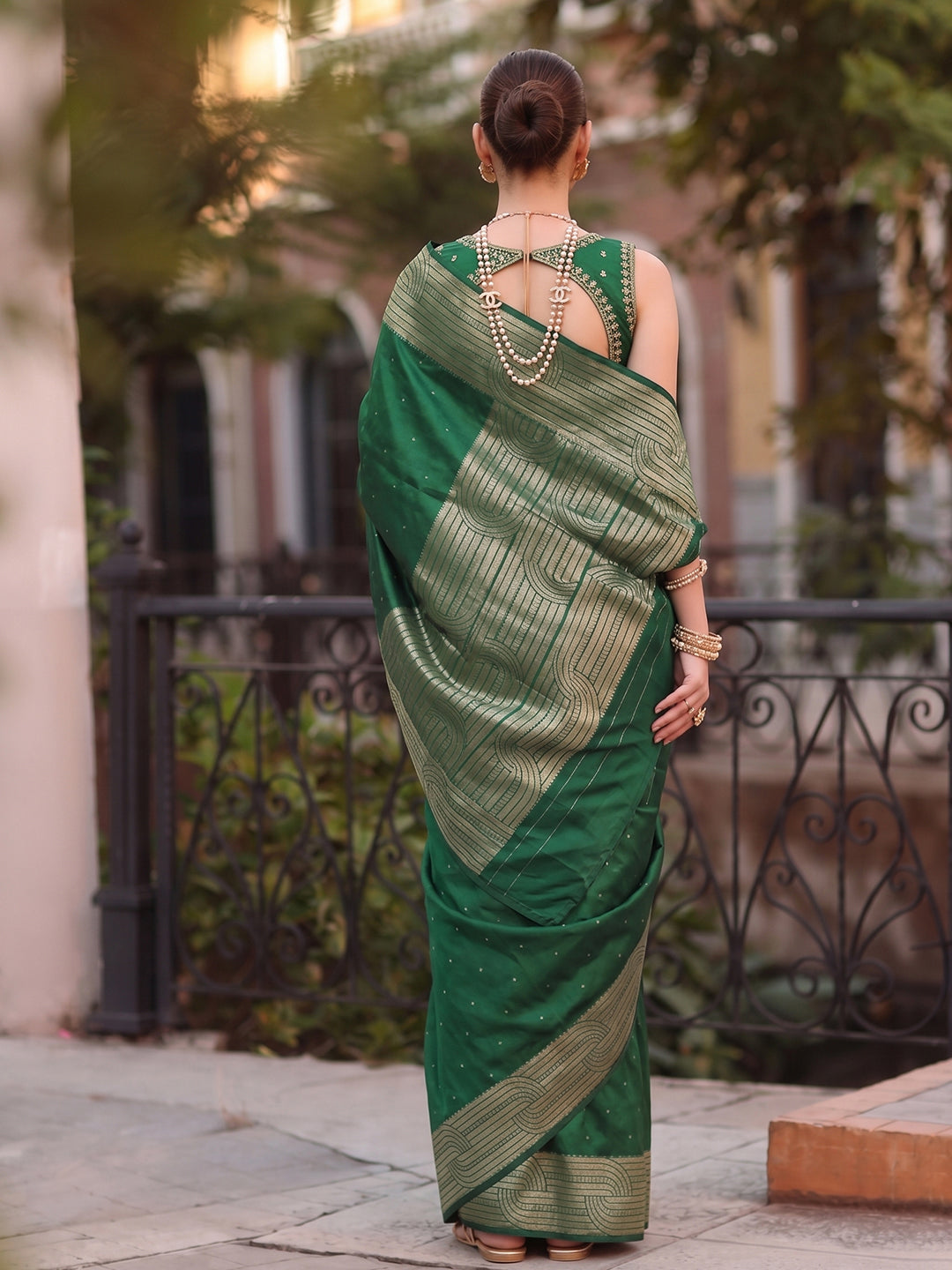 Sutriti Green Art Silk Saree for Women Festive Party Ethnic Wear