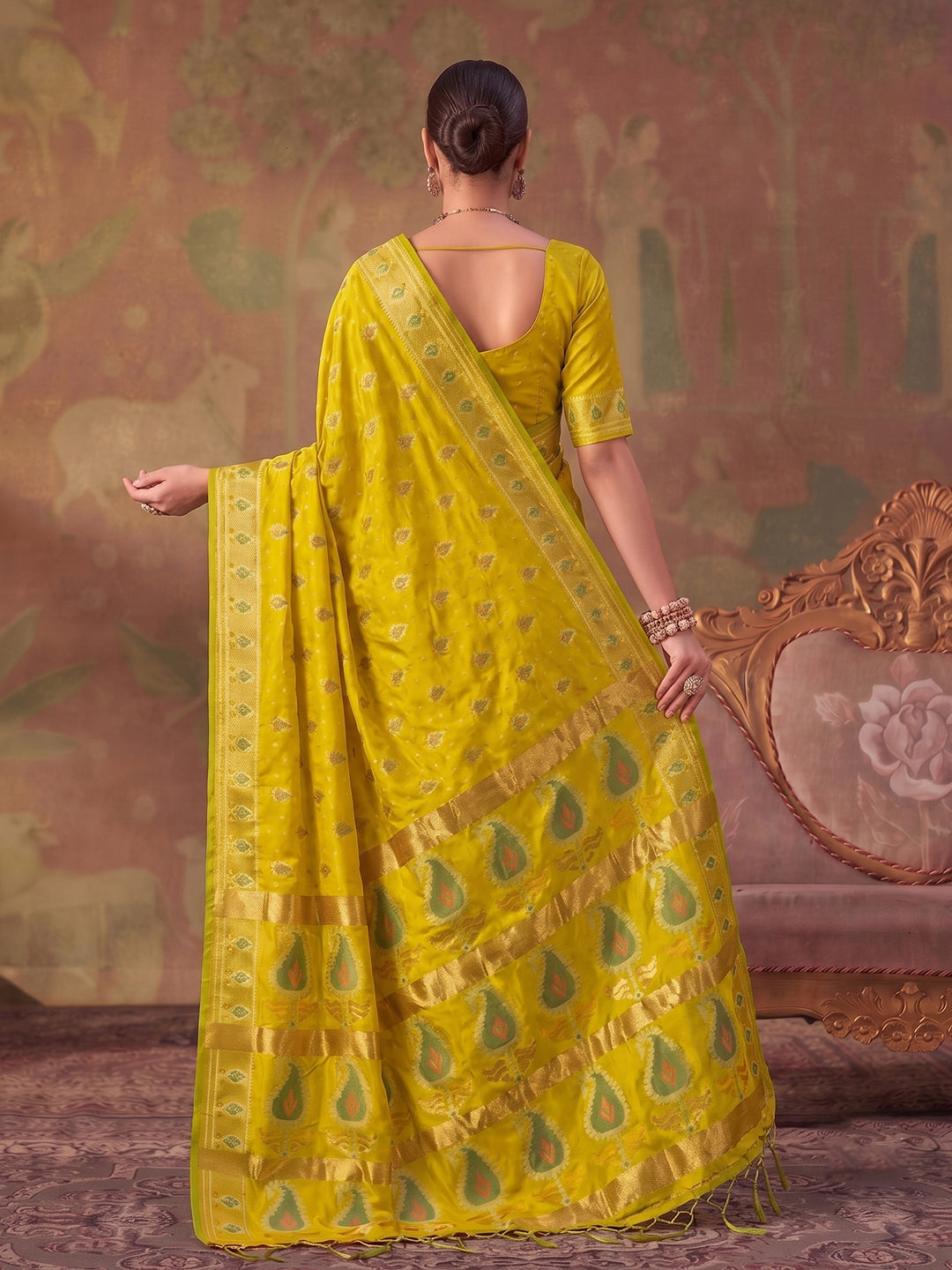 Sutriti Olive Green Soft Silk Saree For Women | Festive, Wedding & Party Ethnic Wear