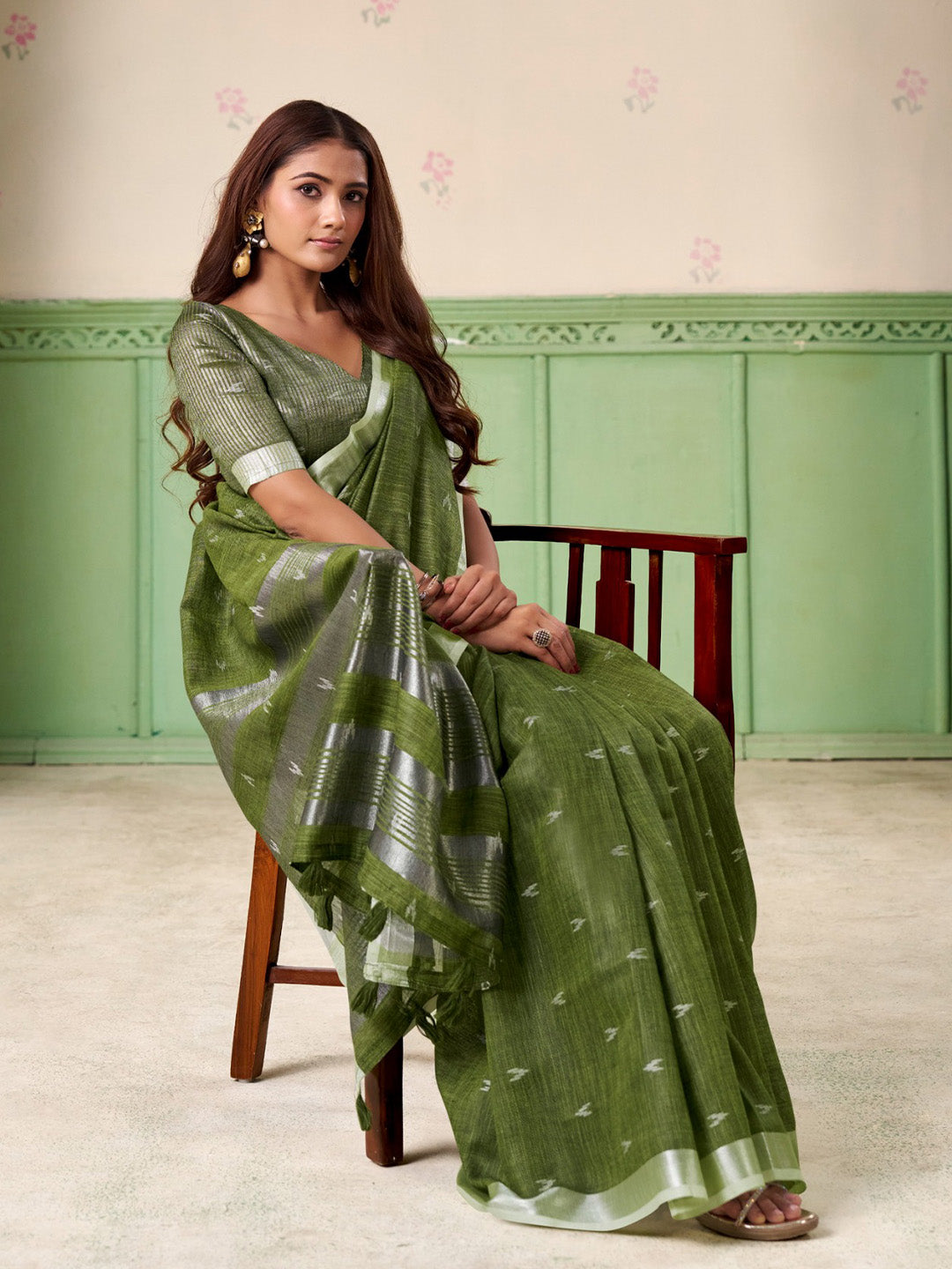 Sutriti Women Olive Green Woven Design Linen Saree with Silver Zari