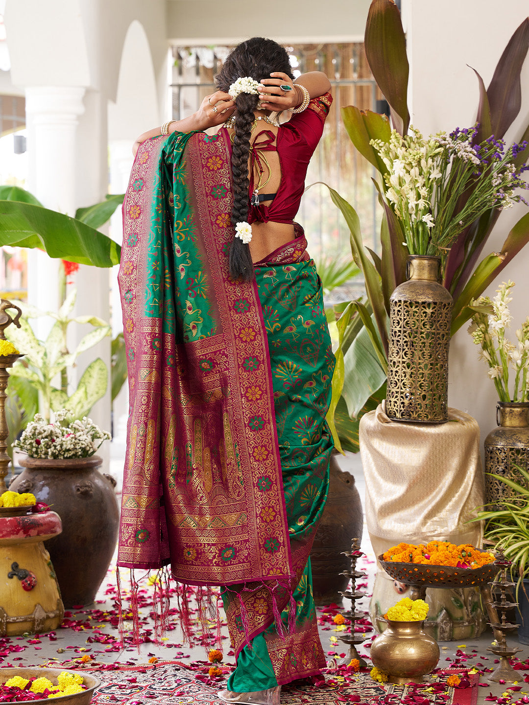 sutriti dark green kanjiveram silk saree wedding silk sarees collection