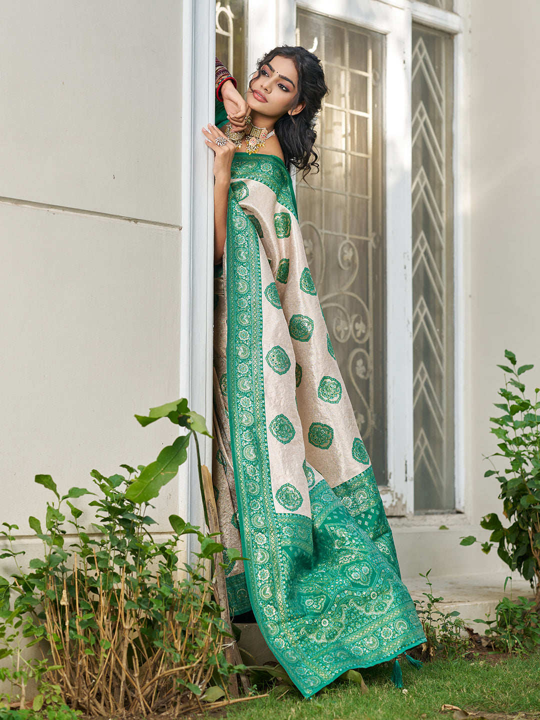 Sutriti Women's Beige Banarasi Silk Saree with Green Border | Festive Wedding PSofty Ethnic Wear