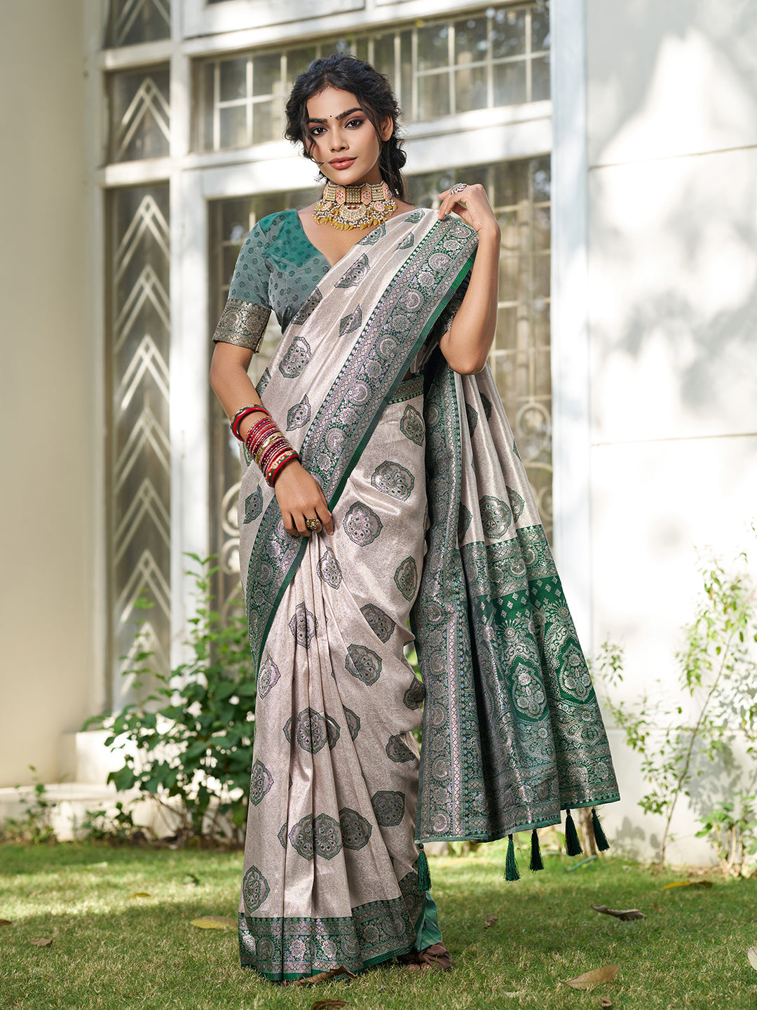 Sutriti Women's Beige Banarasi Silk Saree with Dark Green Border | Festive Wedding PSofty Ethnic