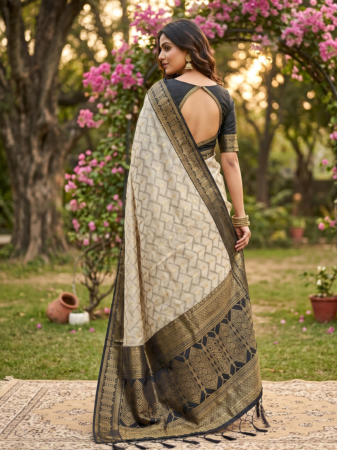 Sutriti Elegant Linen Saree with Black Border - Premium Festive & Wedding Wear for Women