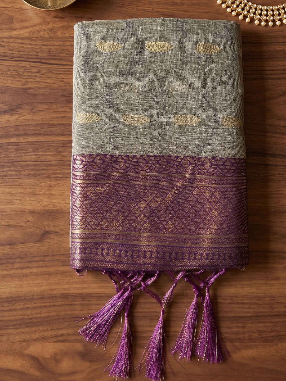 Sutriti Elegant Linen Saree with Purple Border - Premium Festive & Wedding Wear for Women