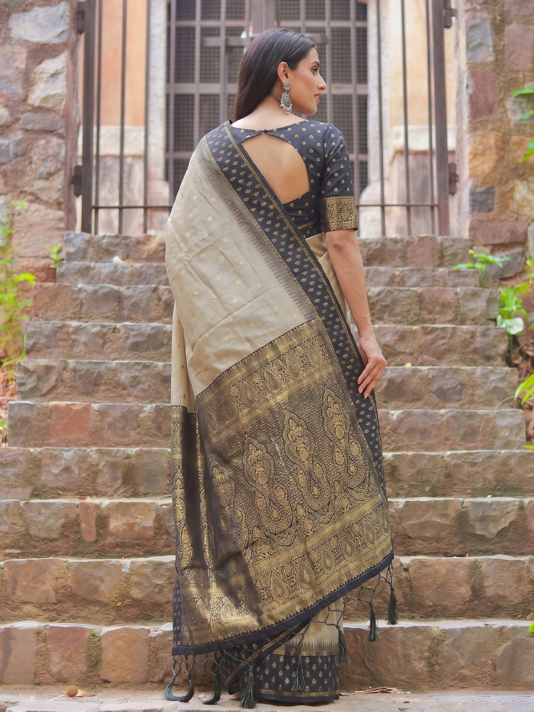 Sutriti Beige & Black Premium Cotton Saree For Women | Festive, Party & Ethnic Wear