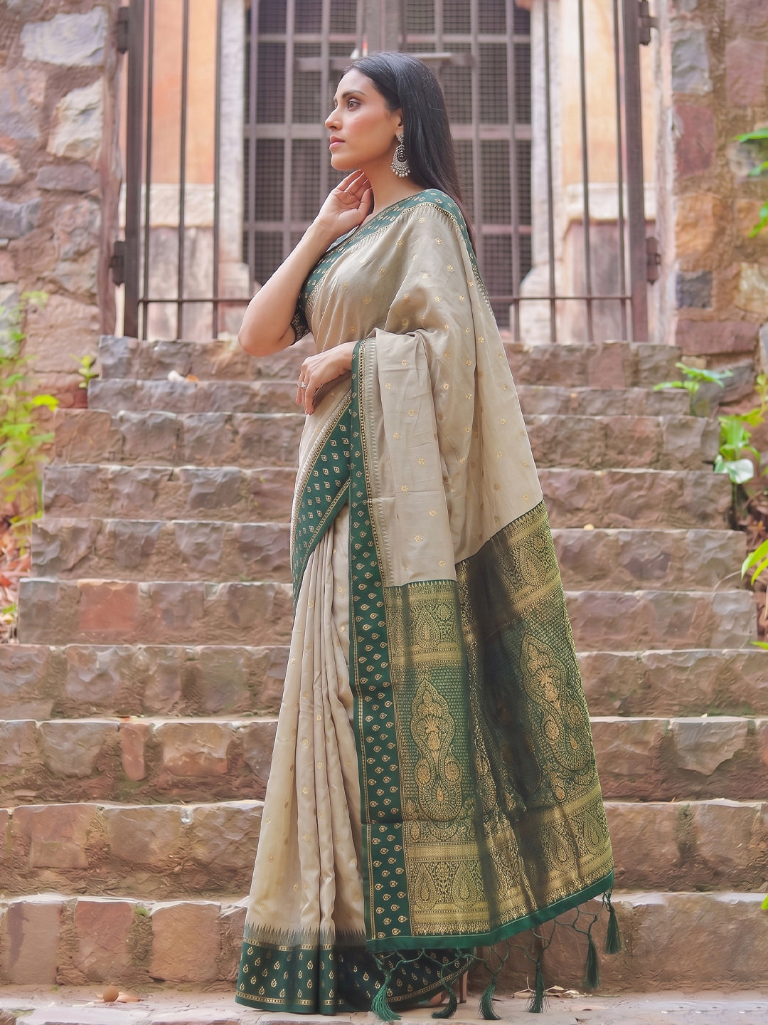 Sutriti Beige & Olive Green Premium Cotton Saree For Women | Festive, Party & Ethnic Wear