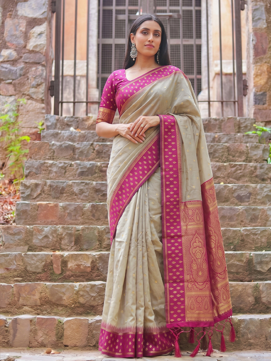 Sutriti Beige & Rani Pink Premium Cotton Saree For Women | Festive, Party & Ethnic Wear