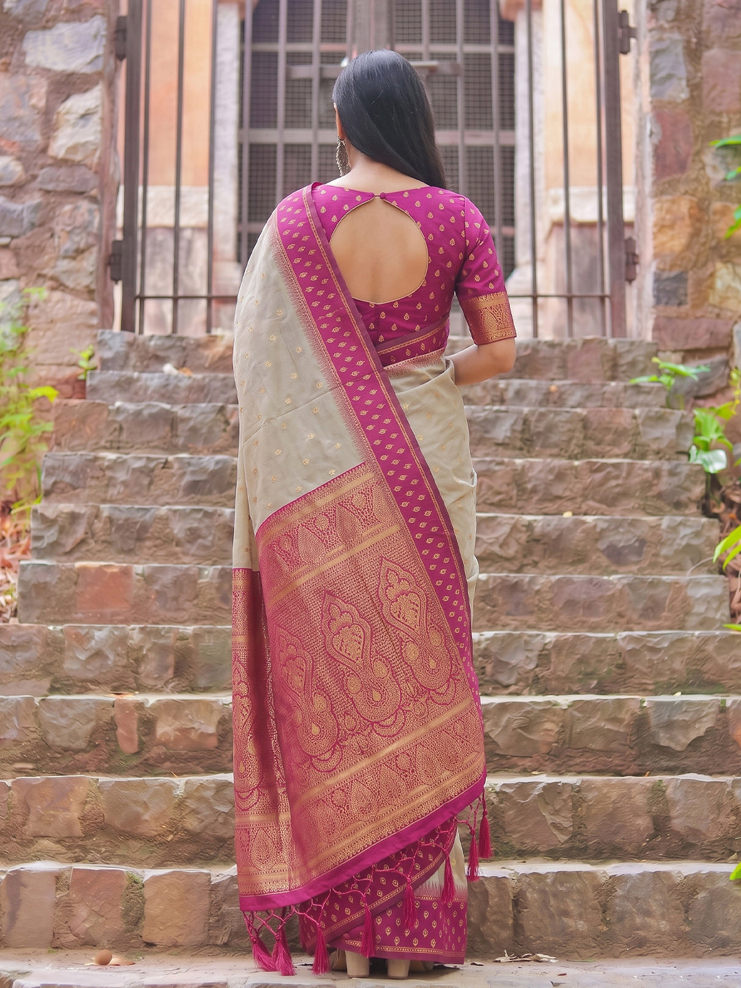 Sutriti Beige & Rani Pink Premium Cotton Saree For Women | Festive, Party & Ethnic Wear