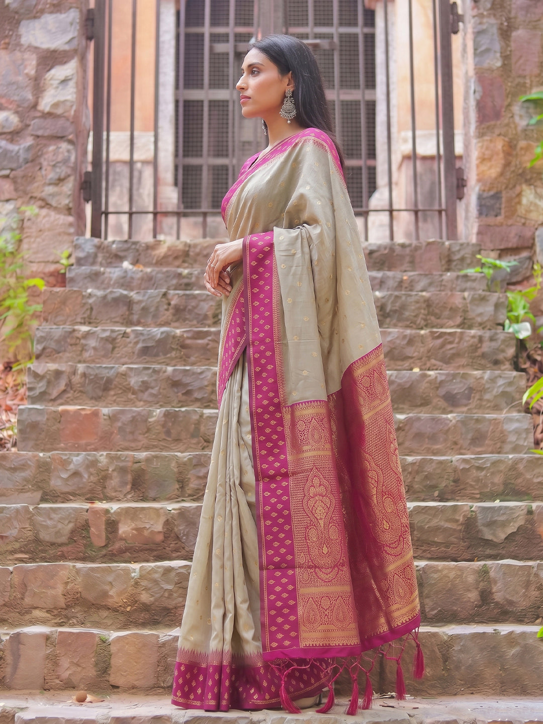 Sutriti Beige & Rani Pink Premium Cotton Saree For Women | Festive, Party & Ethnic Wear