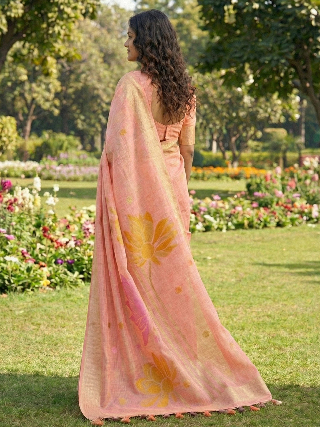 Sutriti Women Peach & Yellow Floral Printed Linen Silk Blend Saree