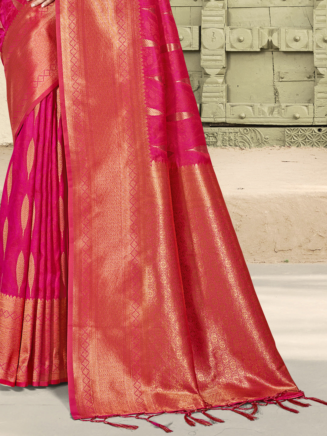 Sutriti Women Woven Banarasi Silk Saree with Blouse Piece | Rich Zari Border Traditional Wedding Festive PSofty Wear