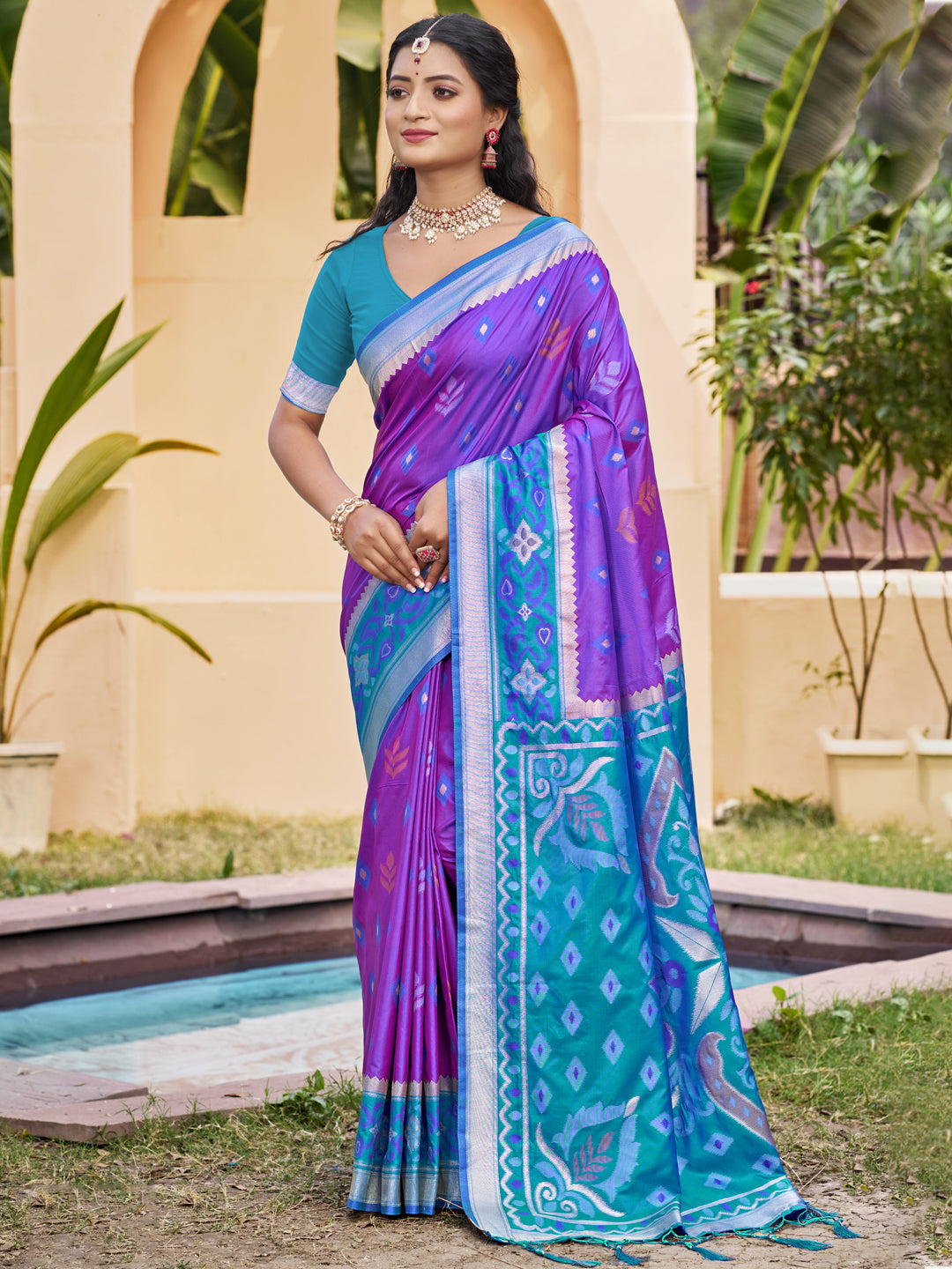 Purple woven saree for women with teal contrast border and designer pallu