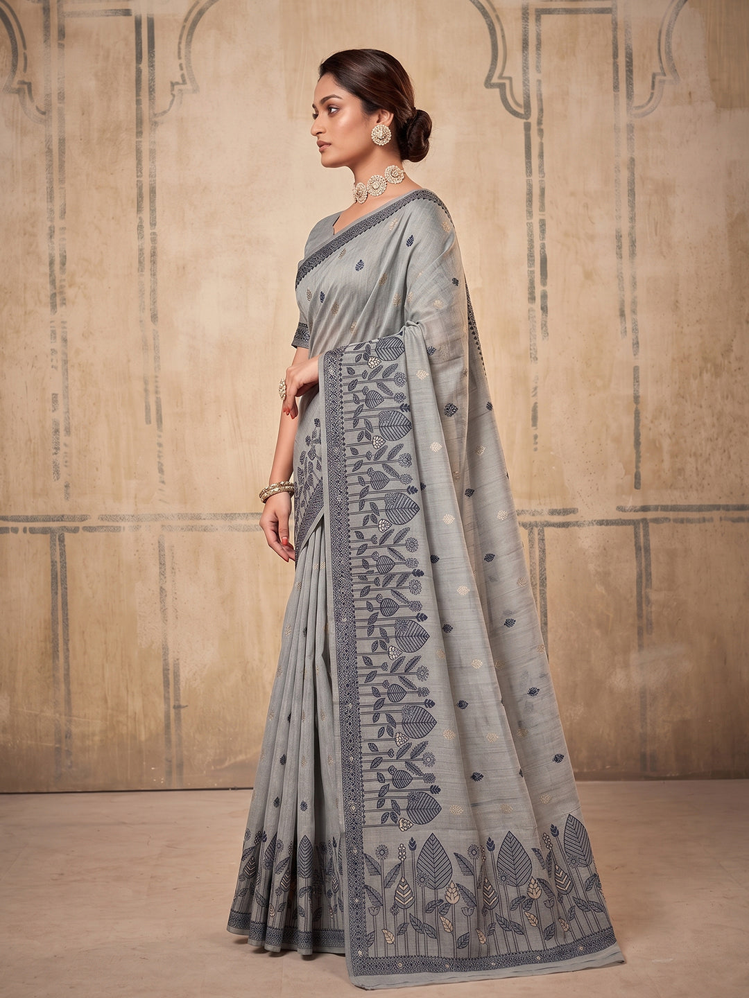 Sutriti Grey Pure Cotton Saree For Women | Elegant Festive & Formal Ethnic Wear