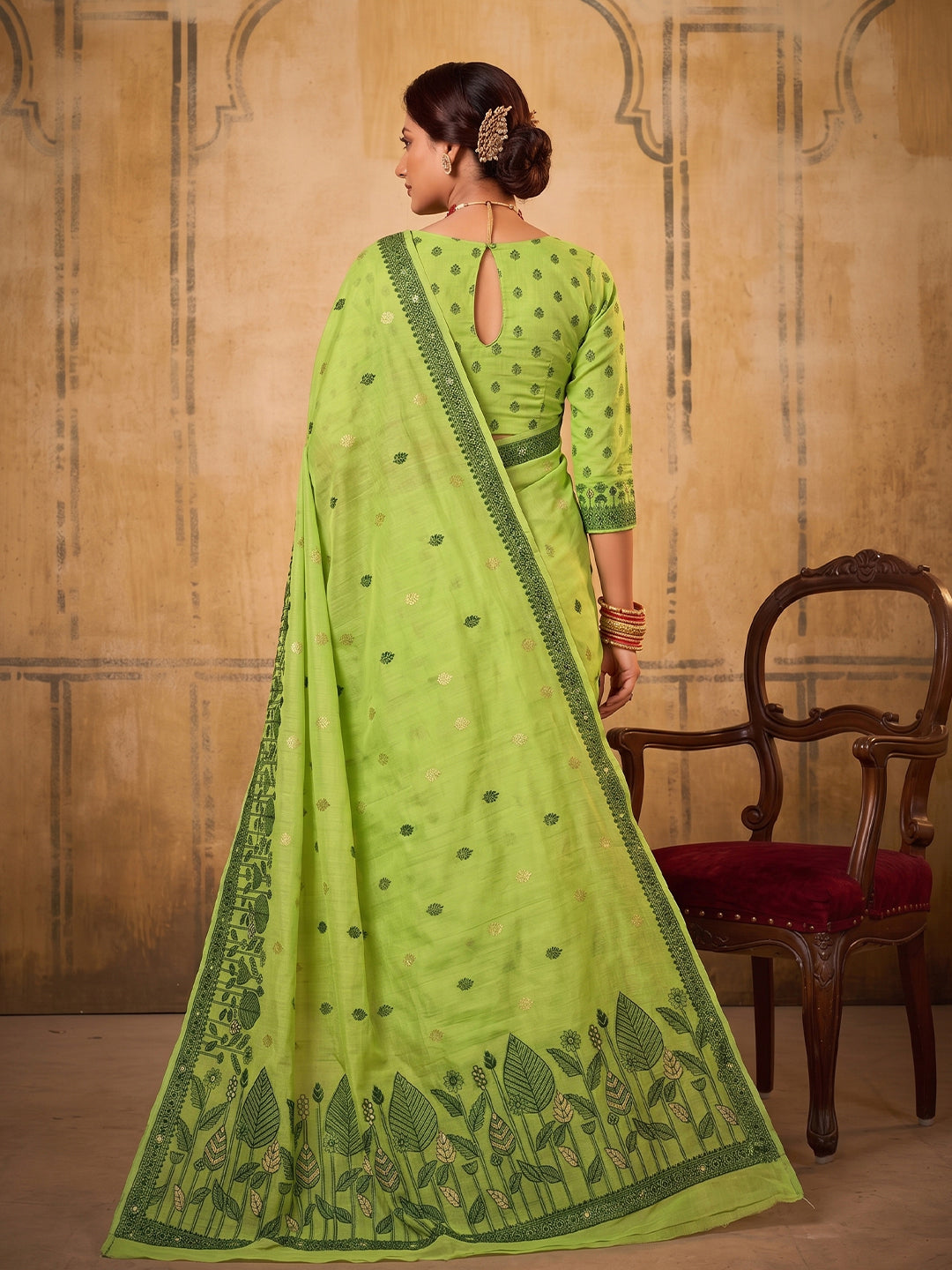 Sutriti Light Green Breathable Cotton Saree | Vibrant Party & Festive Ethnic Wear