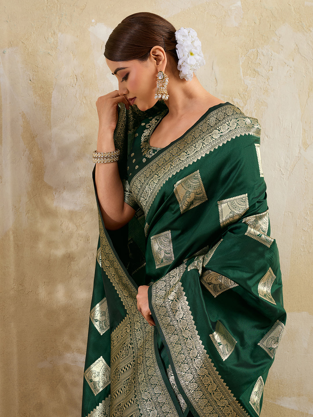 Sutriti Dark Green Banarasi Soft Silk Saree for Women Festive Wedding PSofty Wear Ethnic Saree