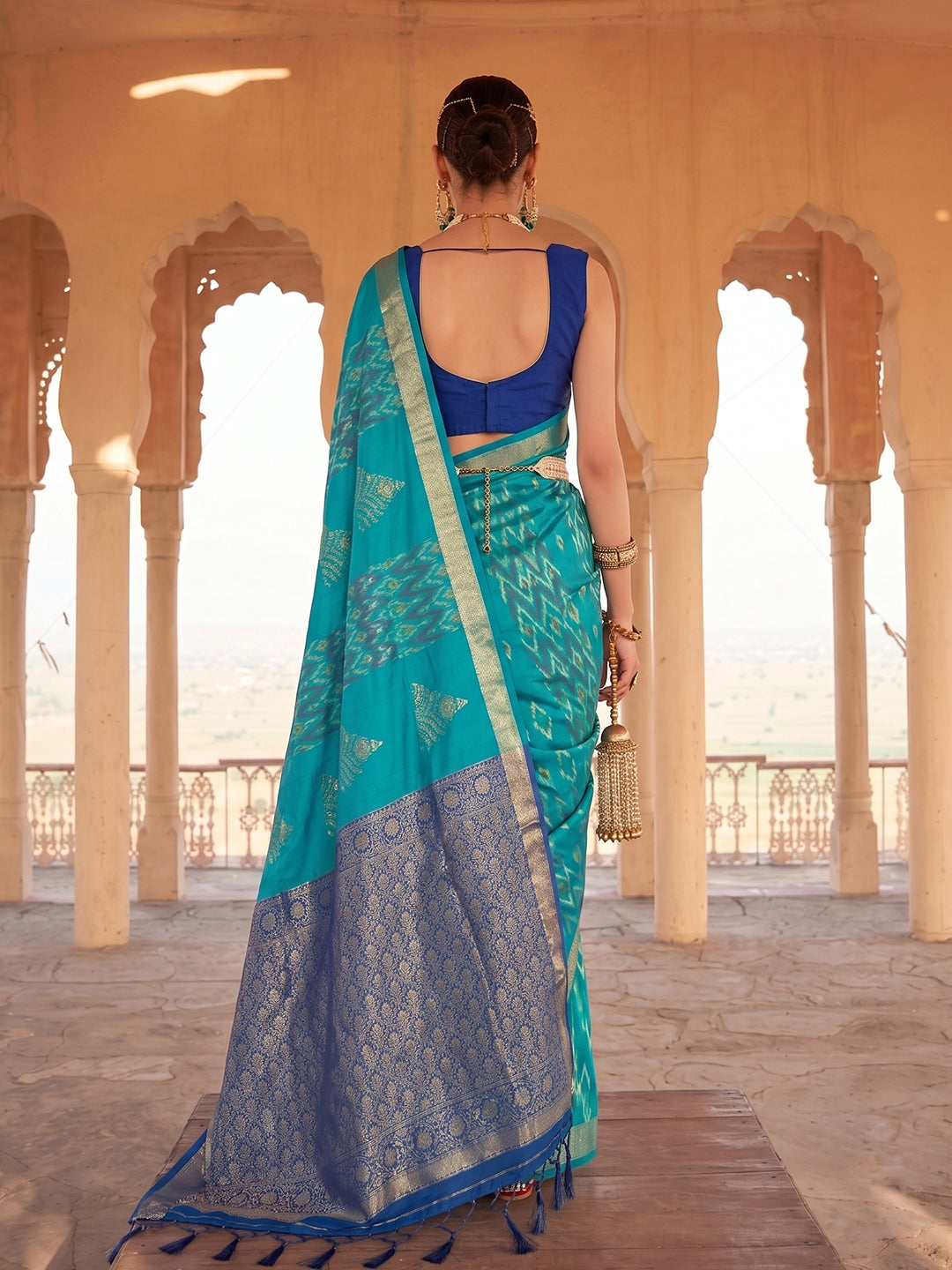 Sutriti Sky Blue Soft Silk Saree | Navy Contrast Border Traditional Wear For Women