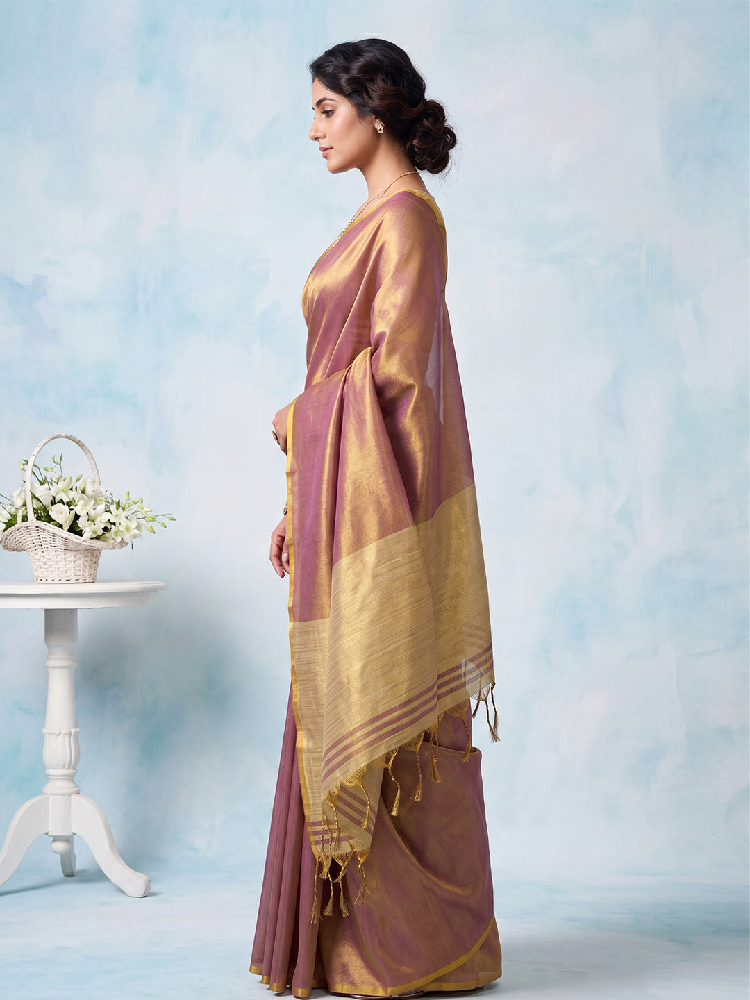 Sutriti Women Mauve Blue & Gold-Toned Solid Tissue Silk Shimmer Saree